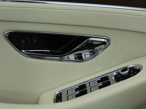 Certified 2022 Bentley Continental GT image 31