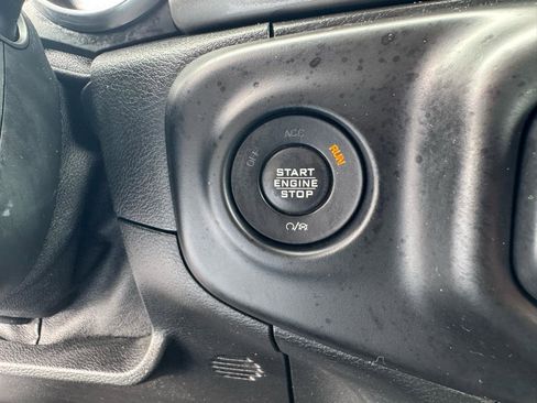 Used 2020 Jeep Wrangler Unlimited Sahara AWD/4WD image 24