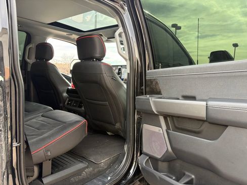 Used 2026 Ford F250 Lariat w/ Black Appearance Package image 23