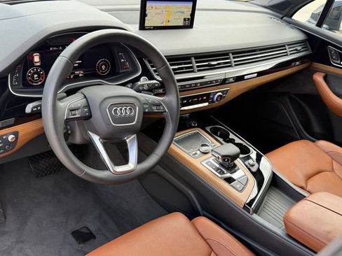 Used 2017 Audi Q7 3.0T Prestige AWD/4WD image 11