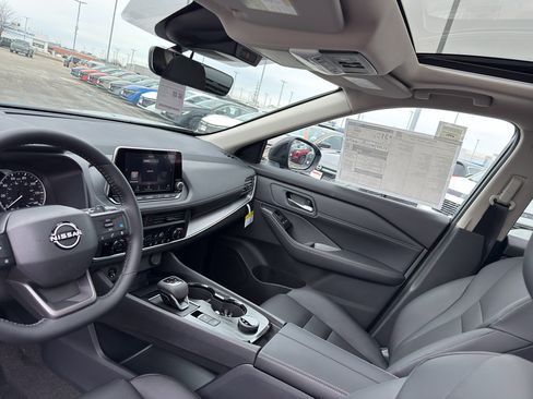 New 2026 Nissan Rogue SV image 25