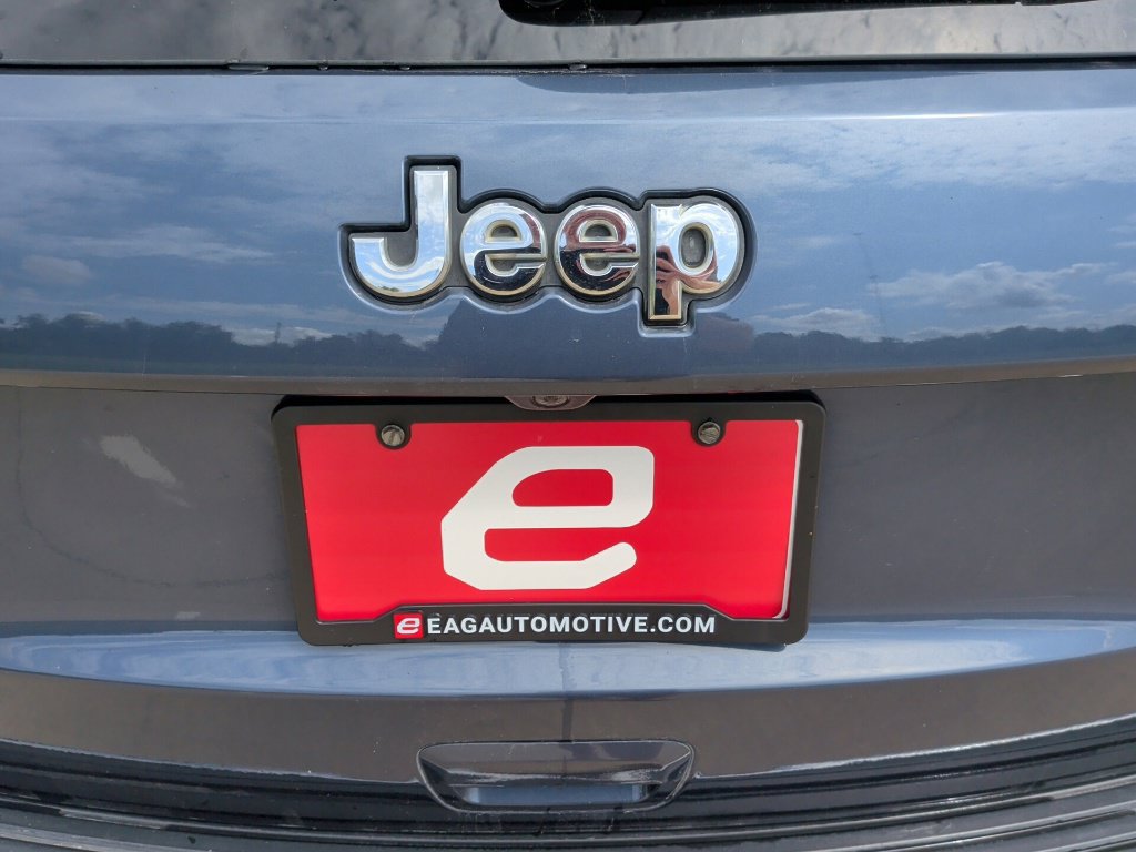 Used 2019 Jeep Grand Cherokee Overland AWD/4WD image 46