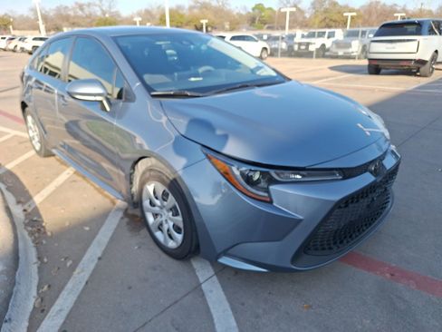 Used 2022 Toyota Corolla LE image 8