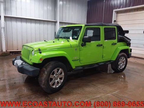 Used 2013 Jeep Wrangler Unlimited Sahara w/ Connectivity Group image 4