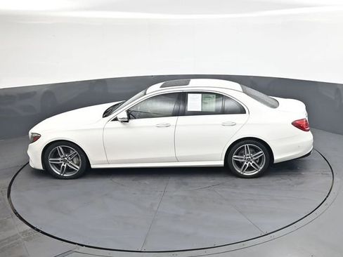 Used 2019 Mercedes-Benz E 300 image 24