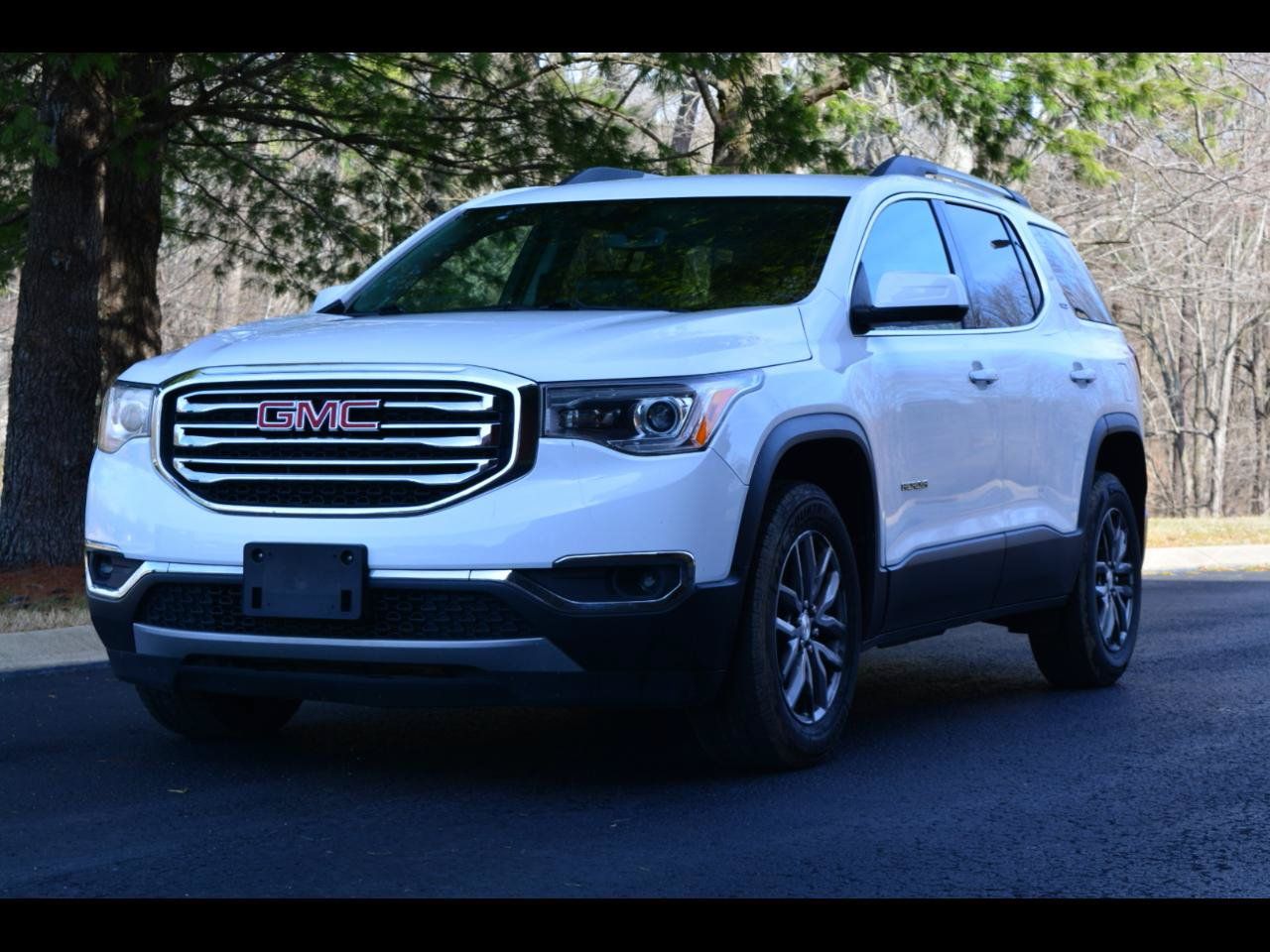 Used 2019 GMC Acadia SLT FWD image 1
