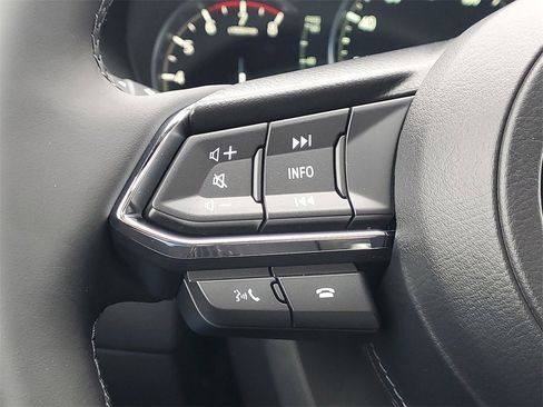 New 2025 MAZDA CX-5 Signature image 21