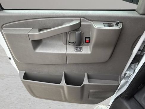 Used 2024 GMC Savana 2500 w/ Driver Convenience Package RWD image 18
