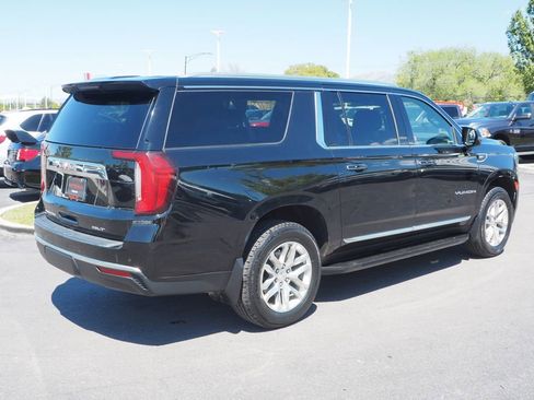 Used 2022 GMC Yukon XL SLT w/ SLT Luxury Package AWD/4WD image 7
