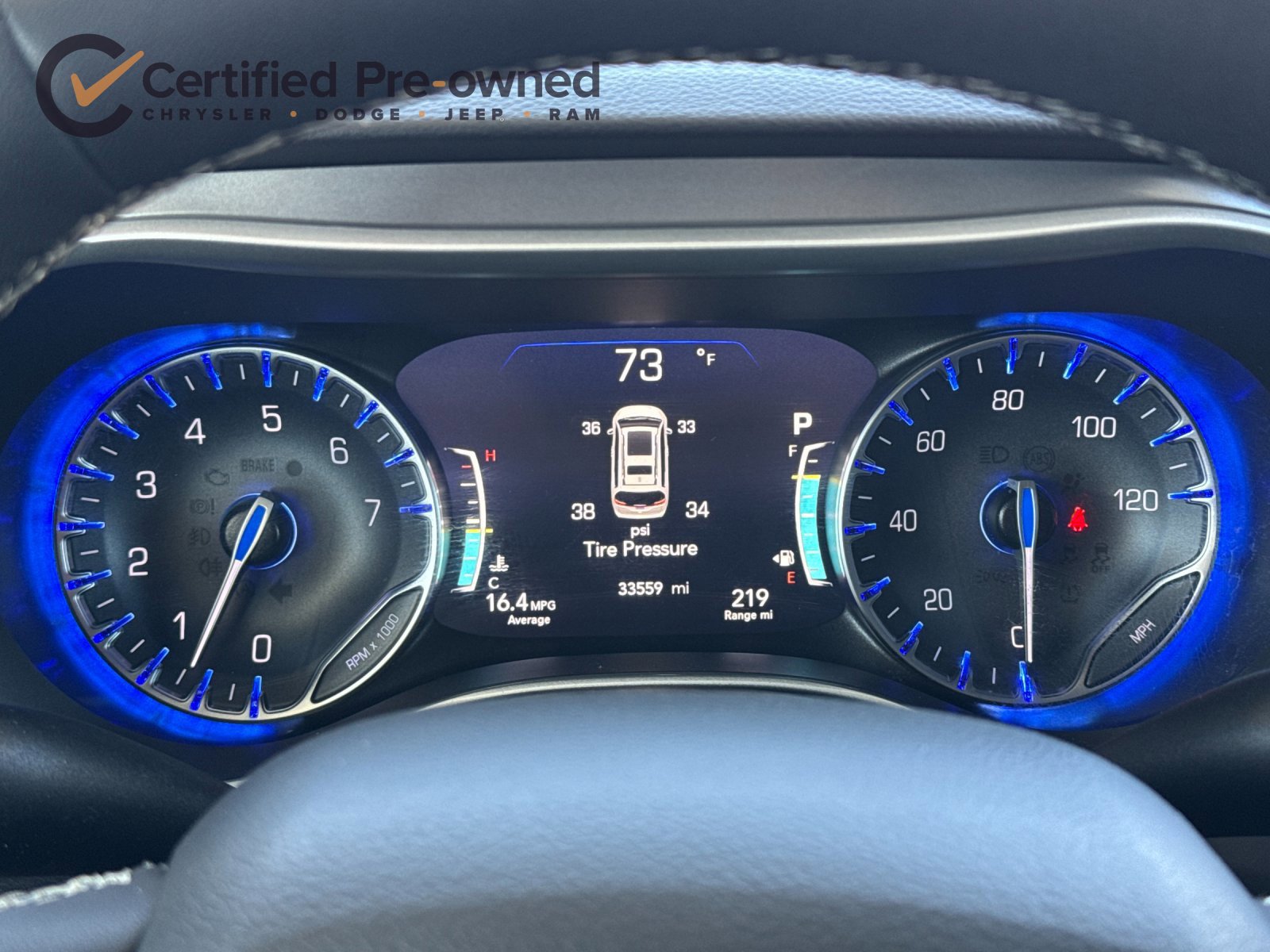 Certified 2025 Chrysler Pacifica Select FWD image 26