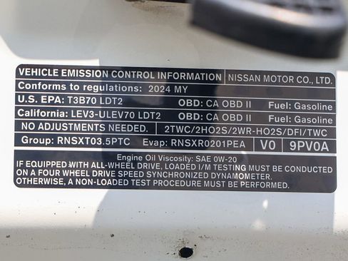 Used 2024 Nissan Pathfinder SV FWD image 30