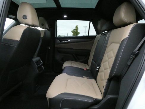 New 2026 Volkswagen Atlas Cross Sport SE AWD/4WD image 37