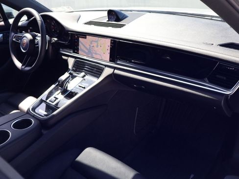 Certified 2023 Porsche Panamera 4 image 25