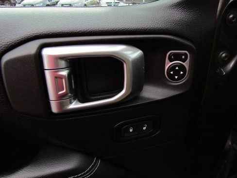 Used 2019 Jeep Wrangler Unlimited Rubicon w/ Dual Top Group image 25