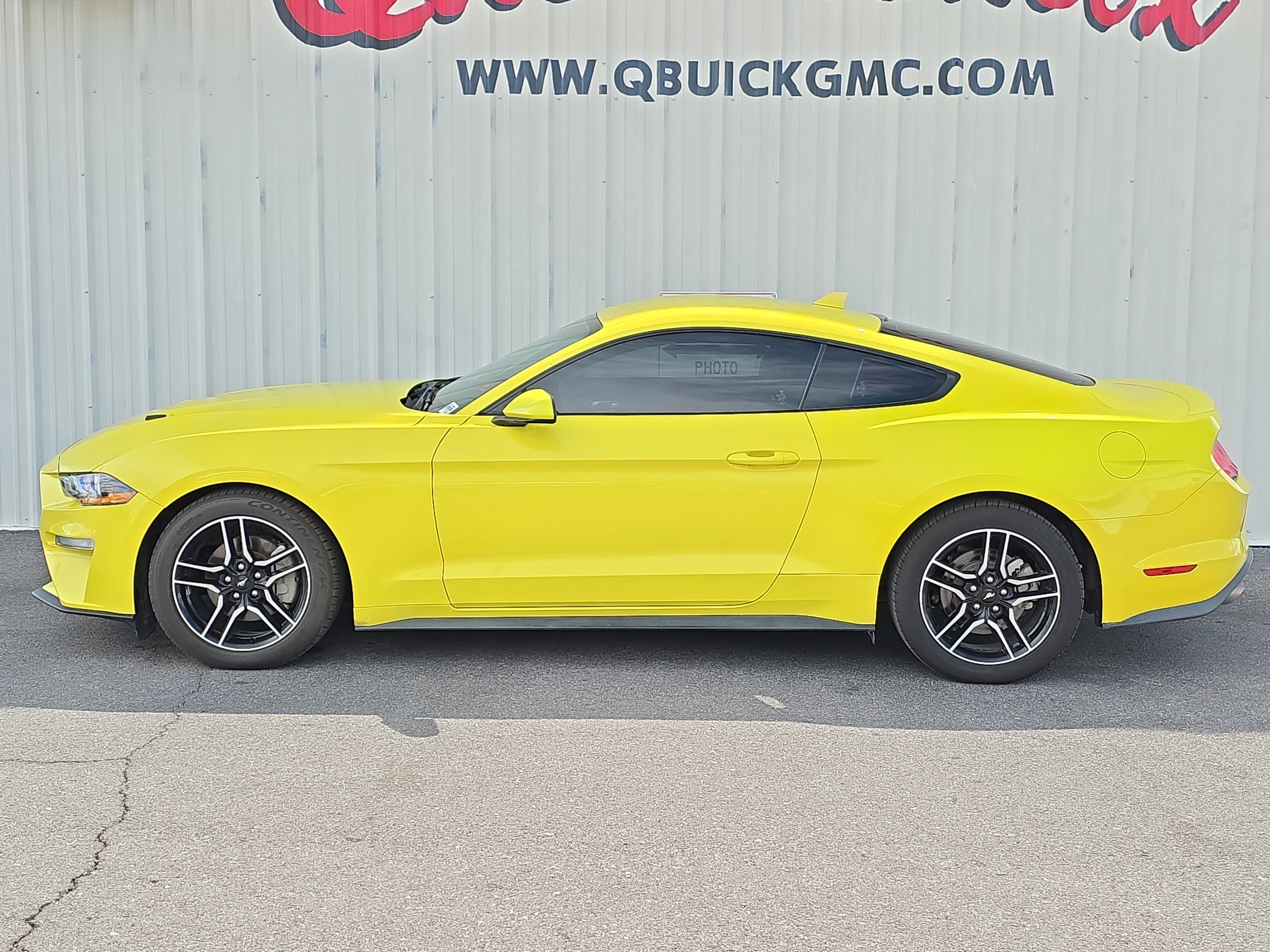 Used 2021 Ford Mustang Premium RWD image 4