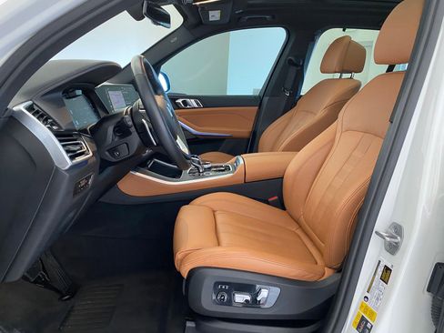 Certified 2022 BMW X5 xDrive45e image 4