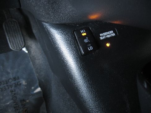 Used 2017 Toyota Prius Prime Advanced image 17