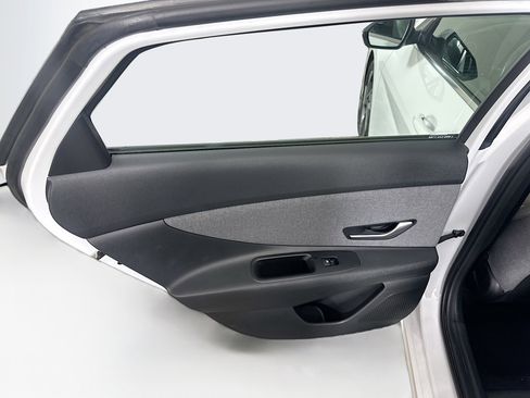 Used 2024 Hyundai Elantra Limited FWD image 27