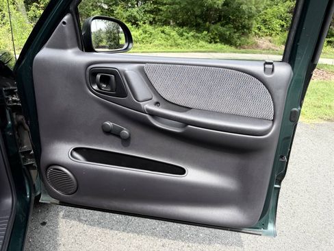 Used 1999 Dodge Dakota Sport RWD image 19