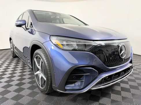 Used 2023 Mercedes-Benz EQE 500 4MATIC SUV image 5