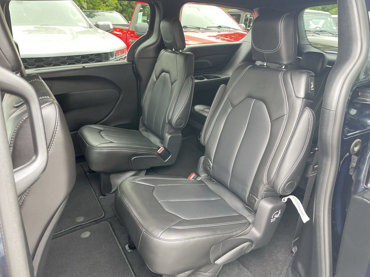 Used 2024 Chrysler Pacifica Touring-L w/ S Appearance Package FWD image 37