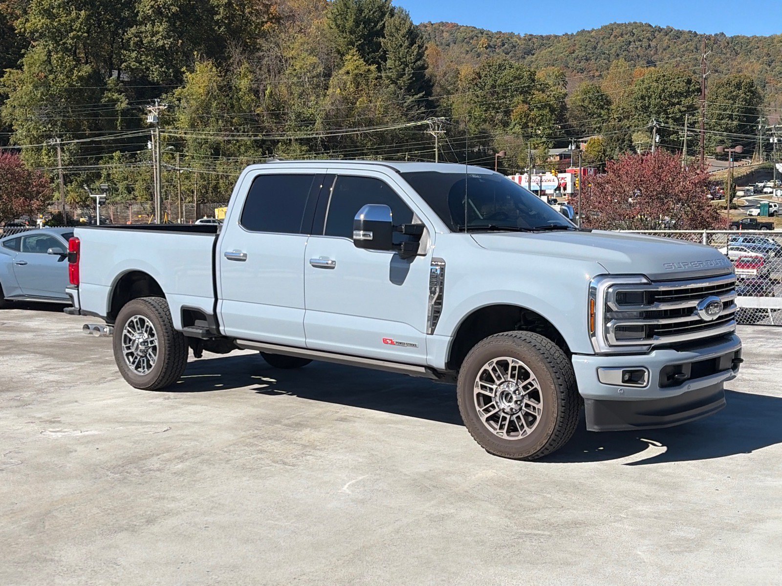 Used 2025 Ford F250 Platinum w/ Platinum Plus Package AWD/4WD image 1