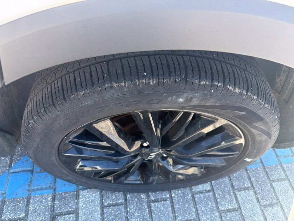 Used 2022 Kia Telluride SX FWD image 4