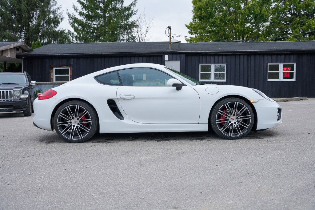 Used 2015 Porsche Cayman S RWD image 9