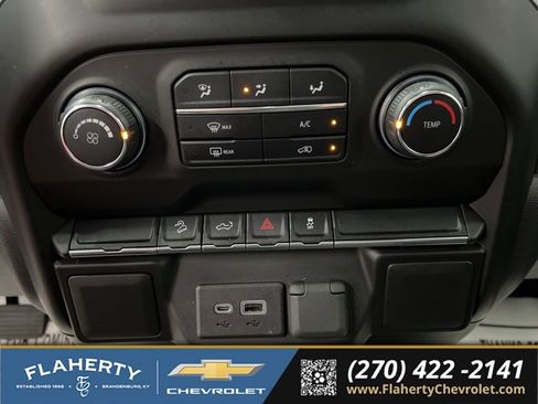 Used 2021 Chevrolet Silverado 1500 Custom Trail Boss AWD/4WD image 27