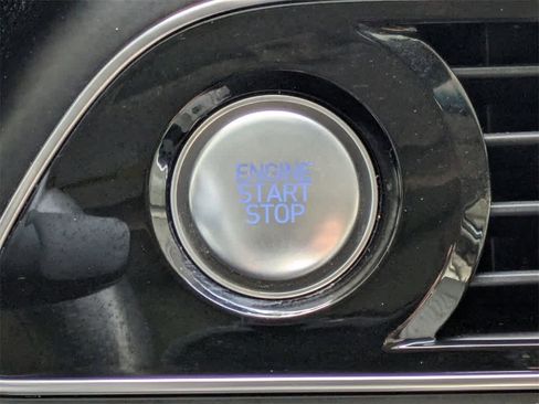 Used 2020 Genesis G70 2.0T w/ Elite Package image 39