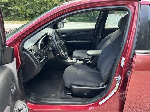 Used 2013 Chrysler 200 Touring FWD image 11
