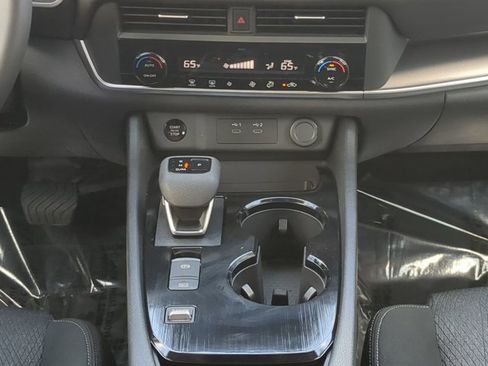 Certified 2026 Nissan Rogue SV FWD image 19