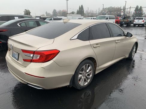 Used 2018 Honda Accord LX image 3