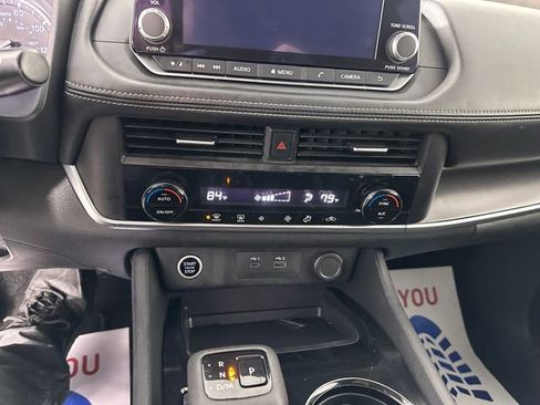 Used 2023 Nissan Rogue SV image 30