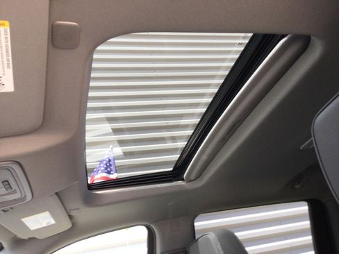 New 2024 GMC Sierra 2500 Denali w/ Denali Reserve Package image 11