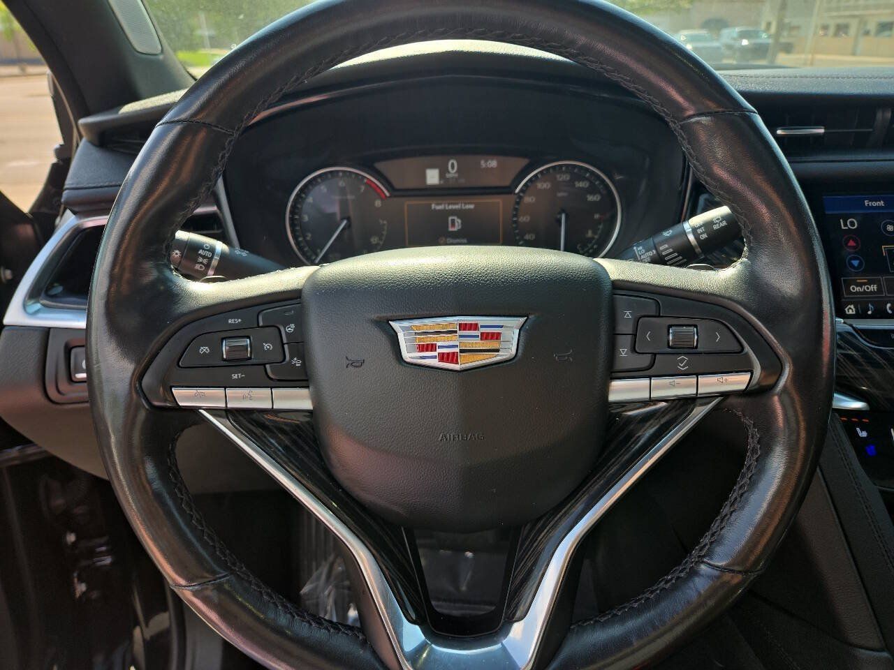 Used 2024 Cadillac XT6 Premium Luxury FWD image 18