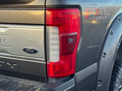 Used 2017 Ford F350 Platinum w/ Platinum Ultimate Package image 7