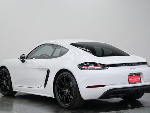 Used 2021 Porsche 718 Cayman RWD image 9