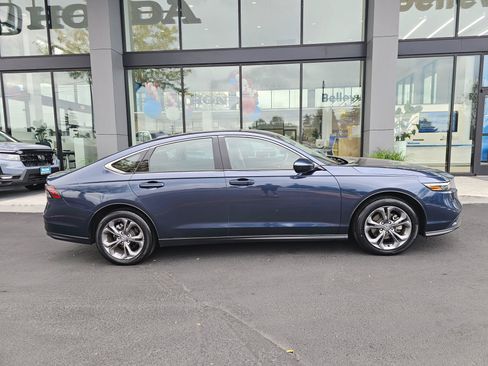 Used 2023 Honda Accord EX image 8