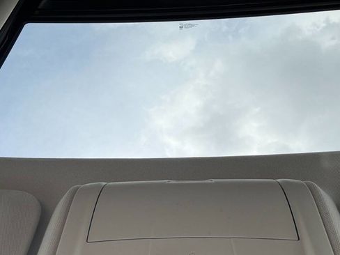 Used 2017 Cadillac XT5 Luxury image 19