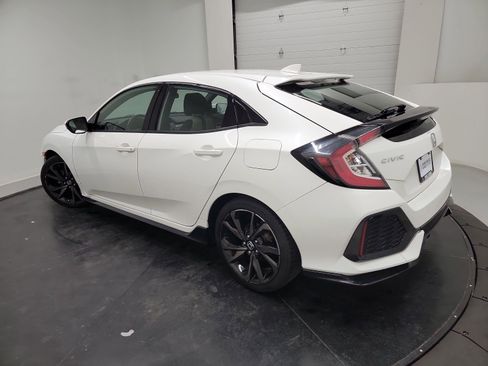 Used 2018 Honda Civic Sport image 6