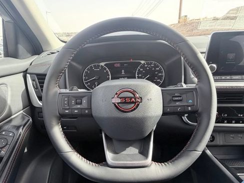 Used 2026 Nissan Rogue SV AWD/4WD image 9