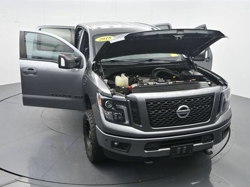 Used 2018 Nissan Titan SL w/ Midnight Edition AWD/4WD image 30