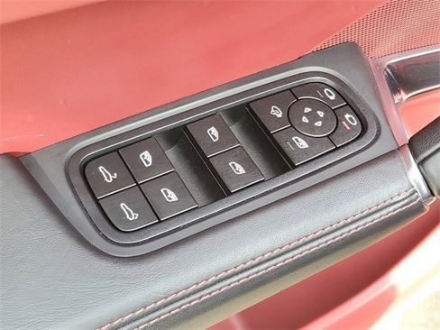 Certified 2023 Porsche Cayenne Turbo image 19