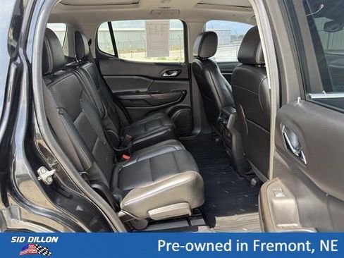 Used 2019 GMC Acadia SLT AWD/4WD image 18
