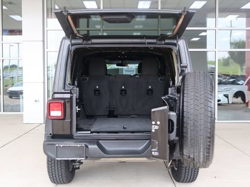 Used 2021 Jeep Wrangler Unlimited Sport AWD/4WD image 8
