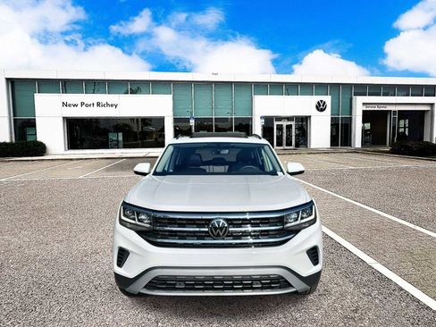 Certified 2023 Volkswagen Atlas SE w/ Panoramic Sunroof Package FWD image 9