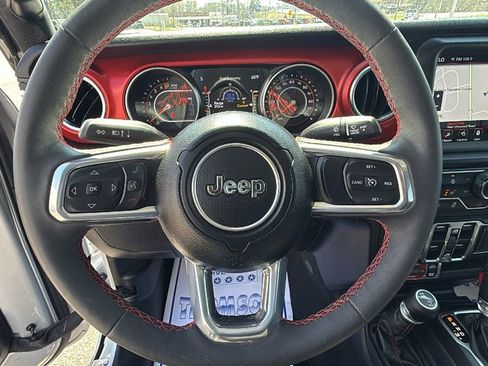 Used 2023 Jeep Gladiator Rubicon w/ Cold Weather Group image 19