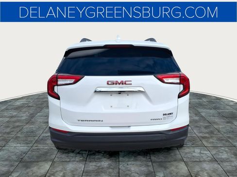 Used 2022 GMC Terrain SLE w/ Driver Convenience Package AWD/4WD image 4