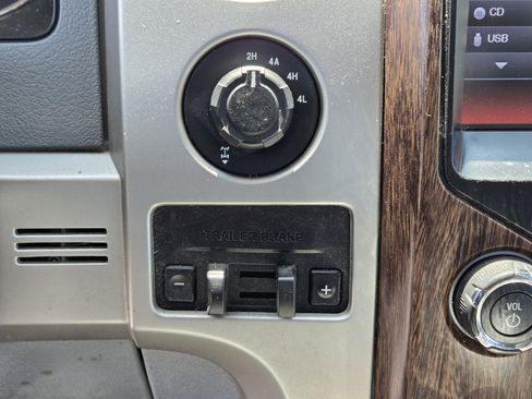 Used 2013 Ford F150 Lariat w/ Luxury Equipment Group AWD/4WD image 22
